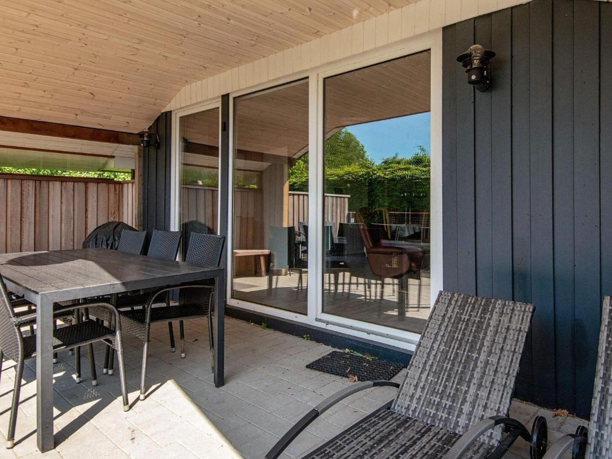 8 Person Holiday Home In 하일스 외부 사진